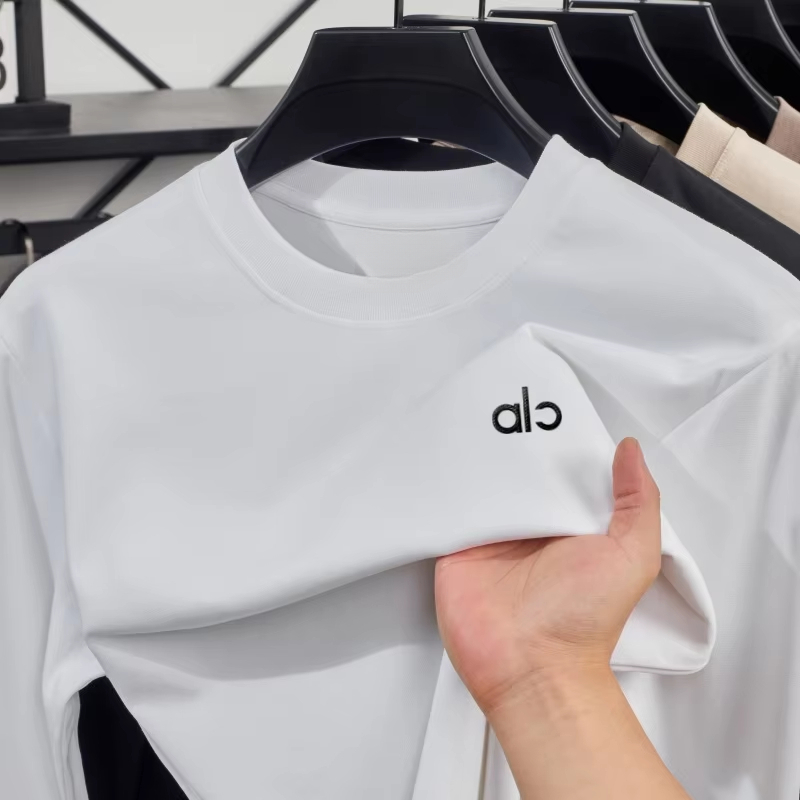 White Classic Logo Sports Func - огляд і ціна Streetwear Brand Logos